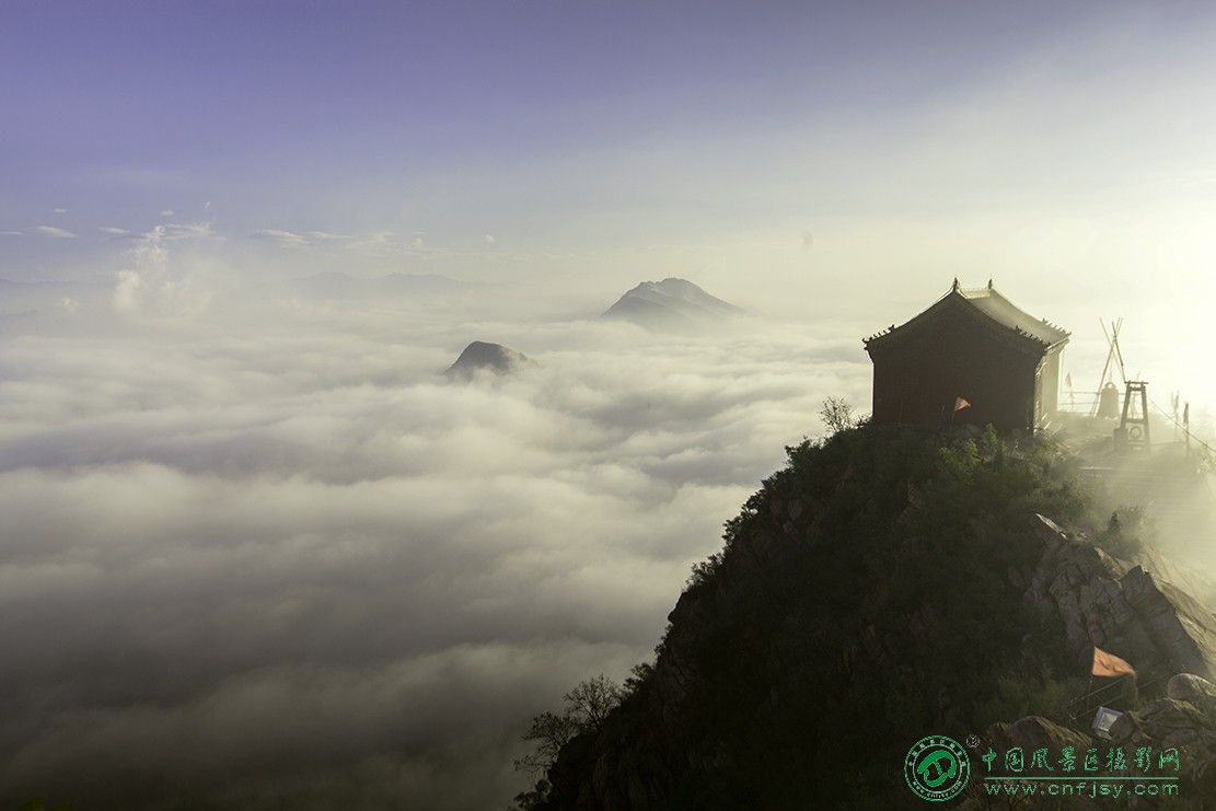 雾漫笔架山.jpg