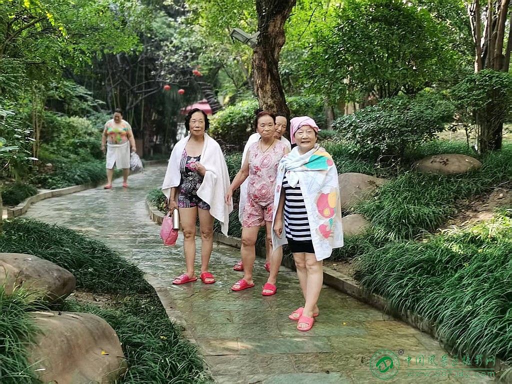 63cdba97675c5b6e1918e51d514dd29c.jpg