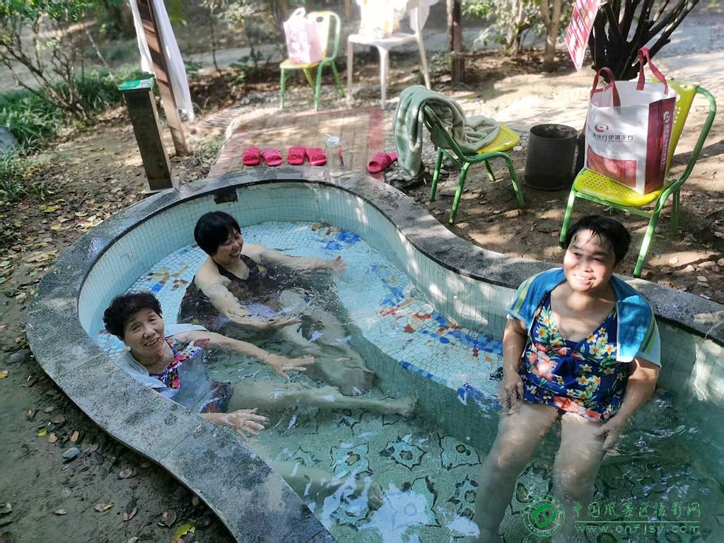 0bacb2412b3c44eb78ed4c72ecc626a6.jpg